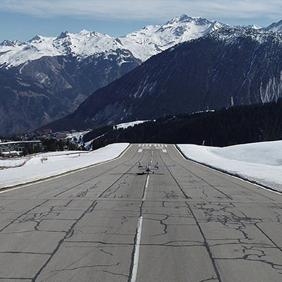 Flying over the White Mountain in panoramic plane Alps Savoie Courchevel Chambéry Aix baths gift idea order online